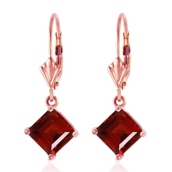 14K. GOLD LEVERBACK EARRING WITH NATURAL GARNETS